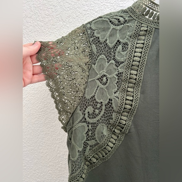 Green Lace Top - Picture 2 of 5